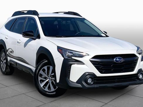 Used 2024 Subaru Outback Premium AWD/4WD image 3