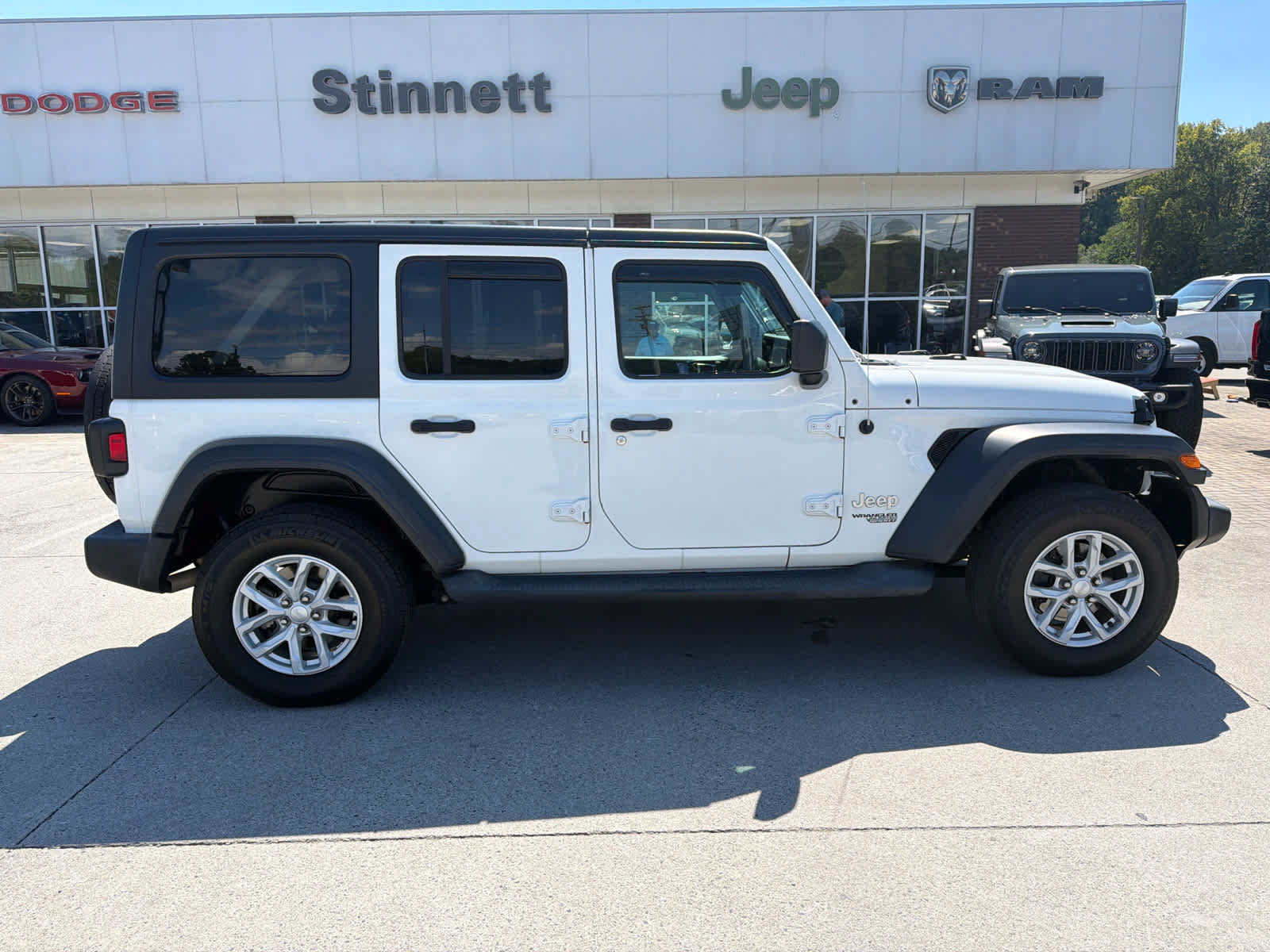 Used 2021 Jeep Wrangler Unlimited Sport AWD/4WD image 5