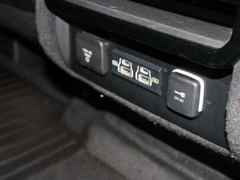 Used 2023 Jeep Wagoneer Series II AWD/4WD image 29