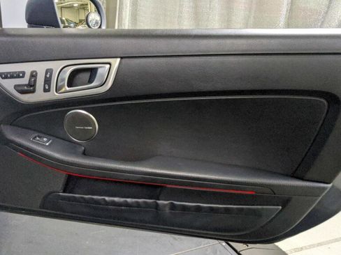 Used 2012 Mercedes-Benz SLK 350 image 25