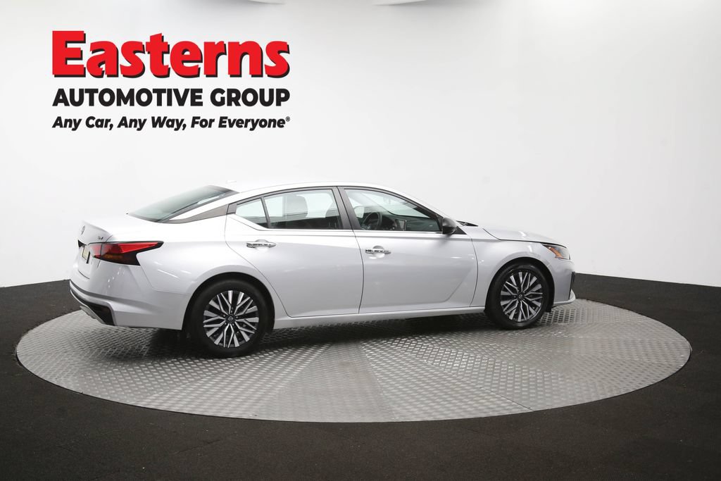 Used 2024 Nissan Altima 2.5 SV FWD image 45