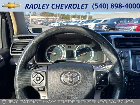Used 2015 Toyota 4Runner Limited image 14