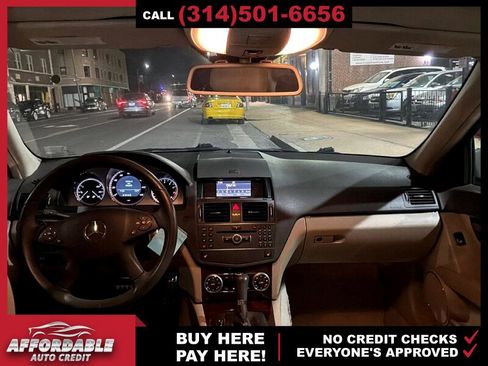 Used 2011 Mercedes-Benz C 300 4MATIC Sedan image 11