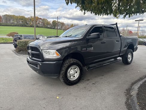 Used 2018 RAM 2500 Tradesman w/ Popular Equipment Group image 8