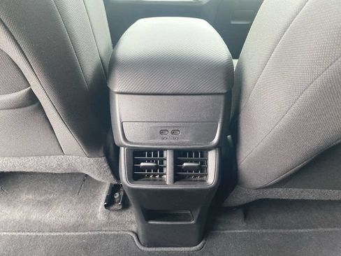 Used 2025 Chevrolet Equinox LT FWD image 21