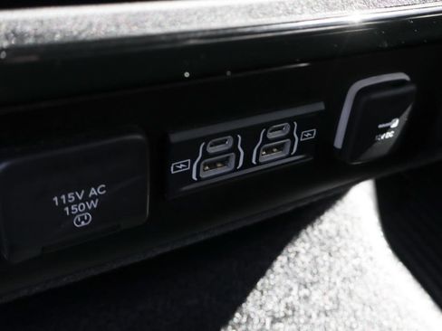 Used 2024 Jeep Wagoneer Series II w/ Flexible Seating Group RWD image 43