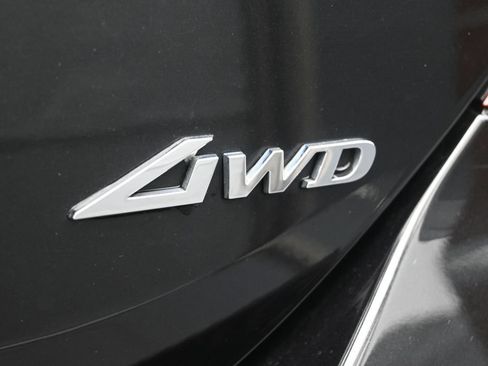 Used 2025 Genesis G70 2.5T AWD/4WD image 16