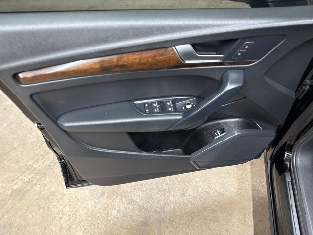 Used 2019 Audi Q5 2.0T Premium AWD/4WD image 29