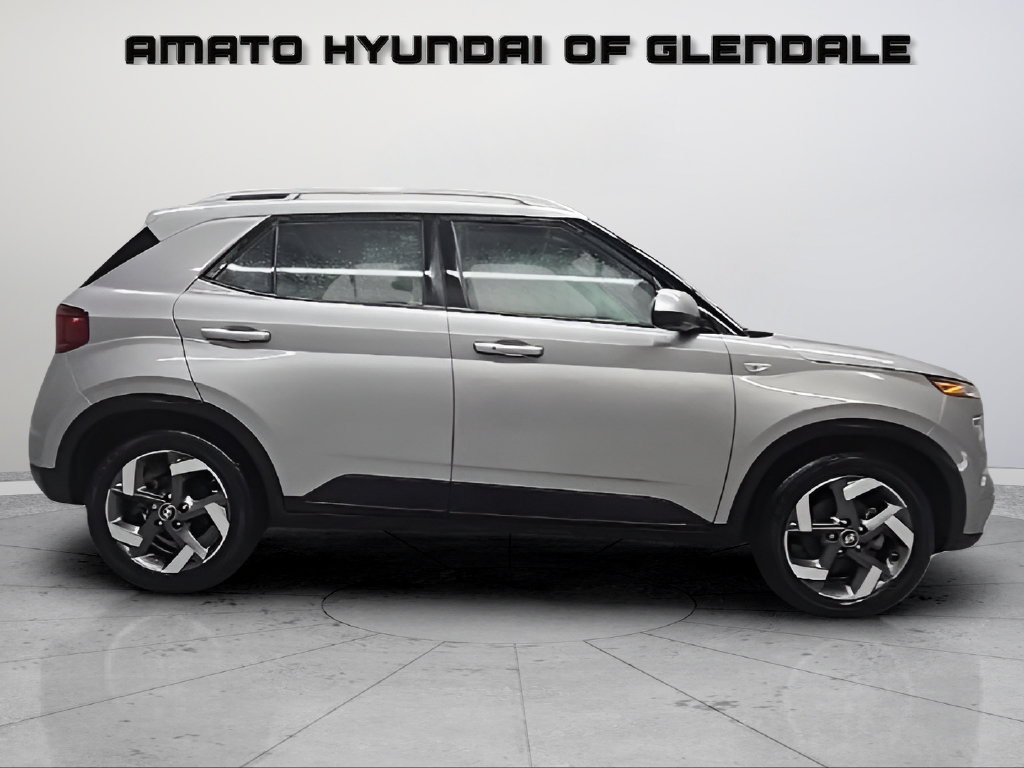 Certified 2024 Hyundai Venue SEL FWD image 7