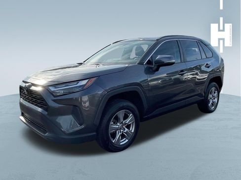 Used 2023 Toyota RAV4 XLE w/ Convenience Package FWD image 3