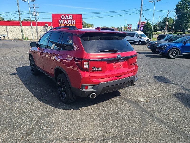 Used 2024 Honda Passport Black Edition image 4