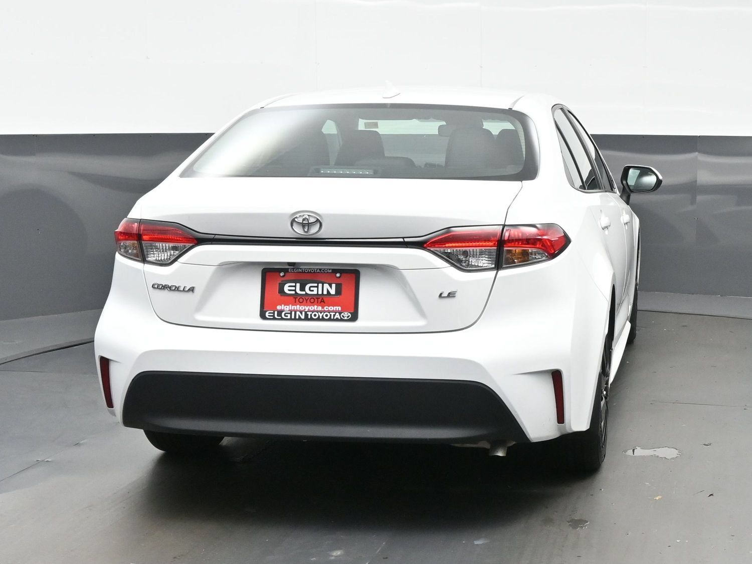 Used 2023 Toyota Corolla LE FWD image 5