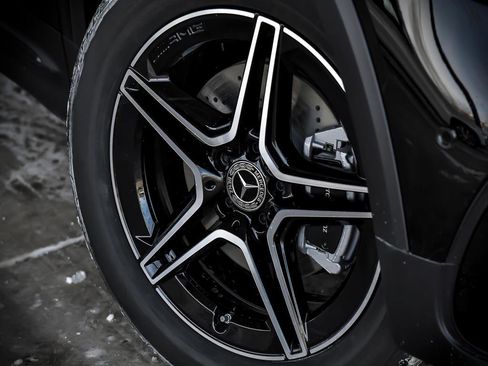 Certified 2025 Mercedes-Benz GLB 250 4MATIC image 3