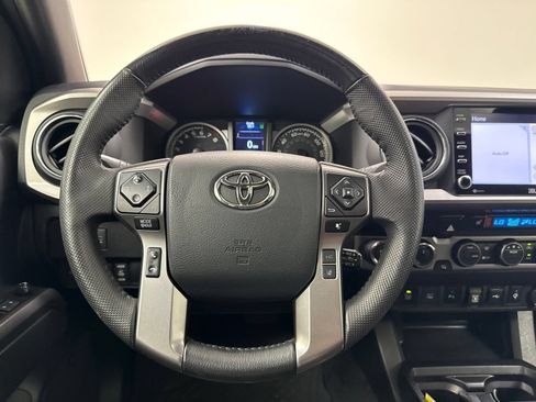Used 2023 Toyota Tacoma Limited AWD/4WD image 31