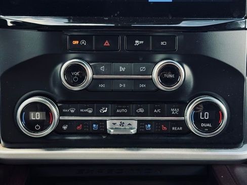 Used 2024 Ford Expedition Limited image 40