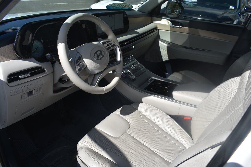 Certified 2023 Hyundai Palisade Limited FWD image 17
