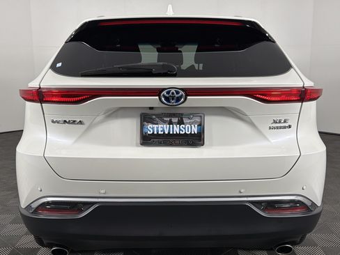Used 2021 Toyota Venza XLE w/ Softex Package AWD/4WD image 24