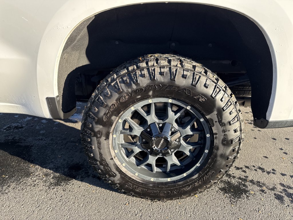 Used 2021 Chevrolet Silverado 1500 LTZ AWD/4WD image 14