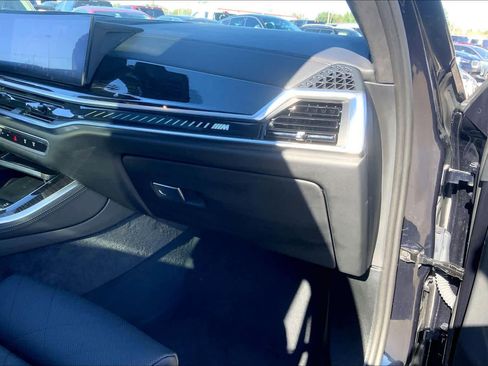 Certified 2025 BMW X5 M60i w/ Executive Package image 18