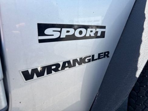 Used 2011 Jeep Wrangler Sport AWD/4WD image 11