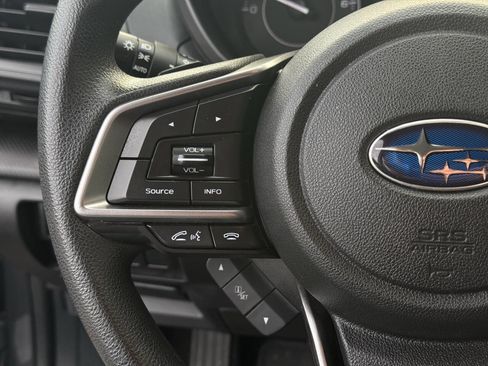 Used 2018 Subaru Impreza 2.0i Premium image 16