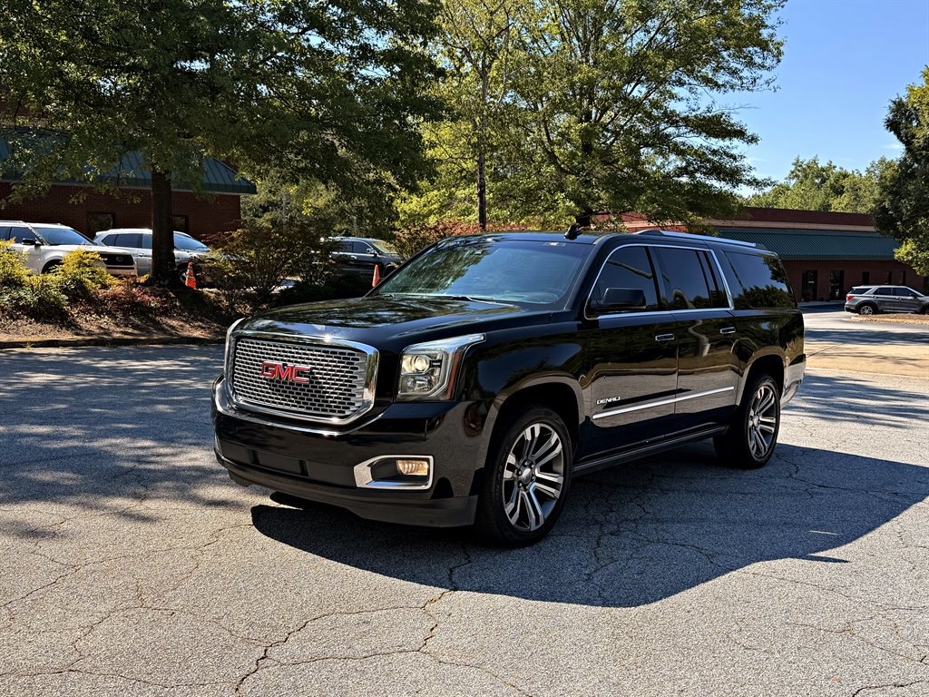 Used 2017 GMC Yukon XL Denali w/ Open Road Package RWD image 1