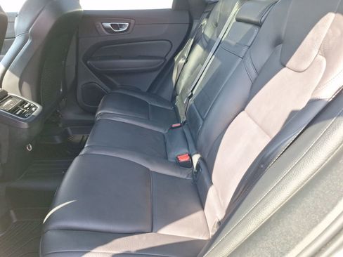 Used 2020 Volvo XC60 T6 Inscription w/ Protection Package Premier image 32