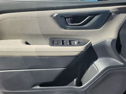 Used 2025 Subaru Forester Premium w/ Convenience Package #1 image 15