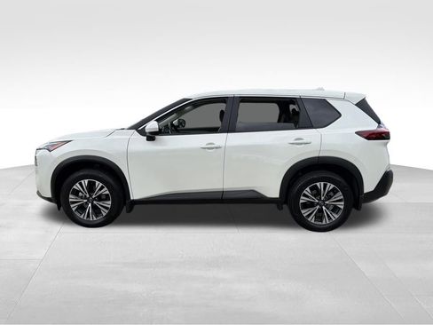 Used 2023 Nissan Rogue SV image 4