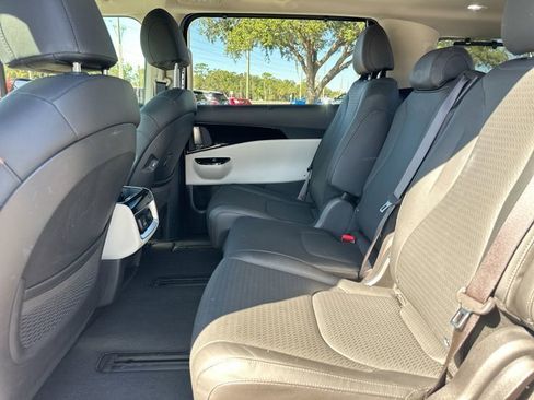 Used 2024 Kia Carnival SX Prestige image 15