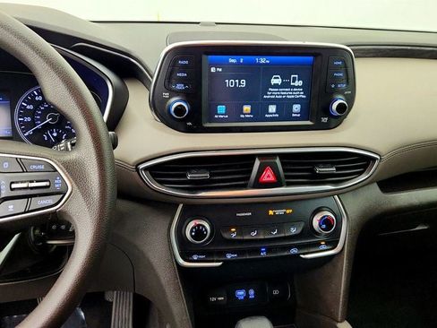 Used 2020 Hyundai Santa Fe SE FWD image 17