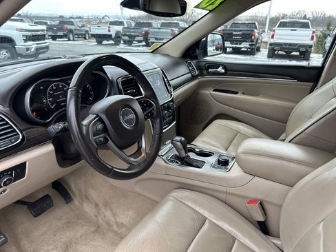 Used 2020 Jeep Grand Cherokee Overland image 24