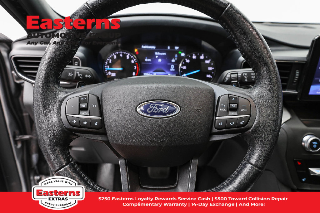 Used 2020 Ford Explorer XLT w/ Equipment Group 202A AWD/4WD image 11