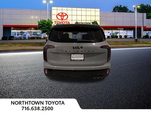Used 2025 Kia Telluride AWD image 33