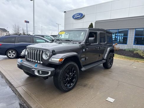 Used 2022 Jeep Wrangler Unlimited Sahara image 38