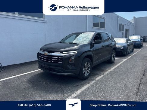 Used 2025 Chevrolet Equinox LT FWD image 1