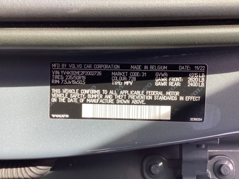 Certified 2023 Volvo XC40 B4 Plus w/ Protection Package Premier image 37