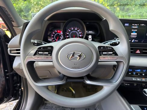 Certified 2023 Hyundai Elantra SEL FWD image 18