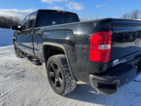 Used 2017 GMC Sierra 1500 4WD Double Cab 143.5 image 10