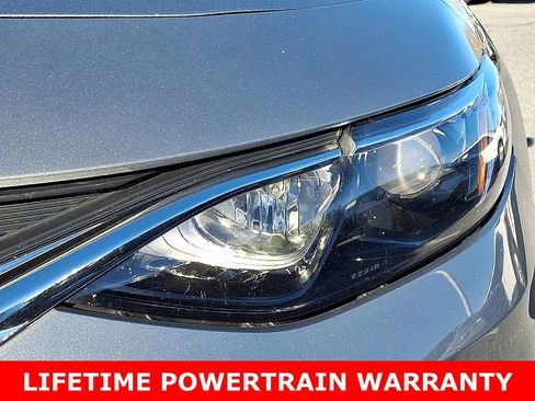 Used 2023 Chevrolet Malibu LT image 9