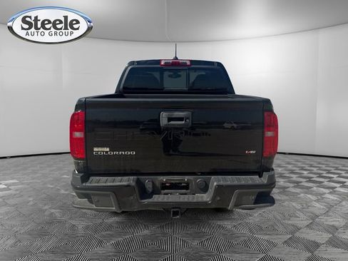 Used 2022 Chevrolet Colorado Z71 w/ Z71 Midnight Edition AWD/4WD image 4
