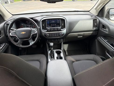 Used 2022 Chevrolet Colorado LT w/ LT Convenience Package AWD/4WD image 21