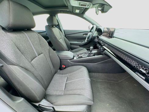 Used 2024 Honda Accord Sport image 19