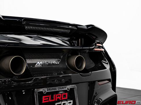 Used 2016 McLaren 675LT Spider image 29