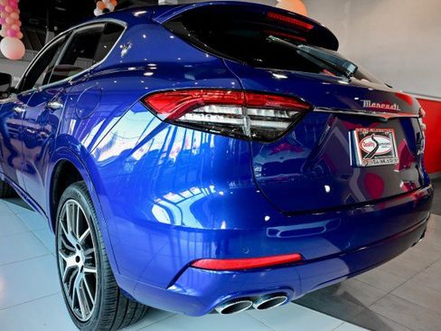 Used 2022 Maserati Levante GT image 12