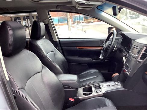 Used 2014 Subaru Outback 2.5i Limited w/ Moonroof Package image 7