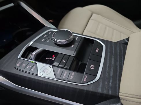Used 2026 BMW M440i Convertible w/ Premium Package RWD image 26
