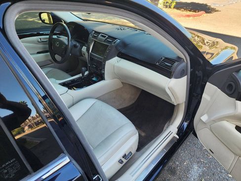 Used 2009 Lexus LS 460 RWD image 20