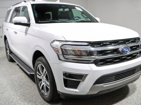 Used 2023 Ford Expedition Limited image 5