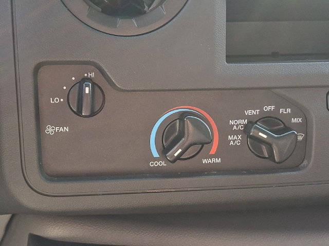 Used 2024 Ford E-450 and Econoline 450 Super Duty RWD image 12